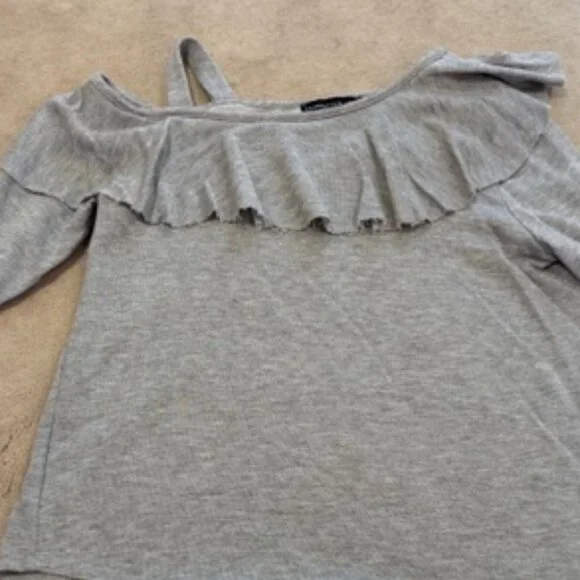 Generation Love Randy Cold shoulder top - Picture 2 of 3